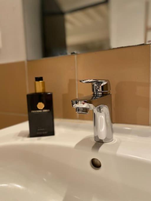 Loft/Jardin Et Parking : Le Petit Clos Bourdet オンフルール エクステリア 写真